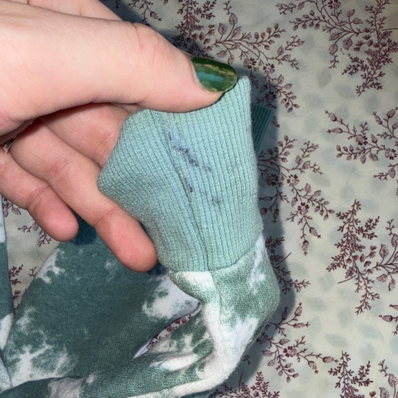 Girl’s 2T Winter Bundle | 13 Items - Picture 4 of 16